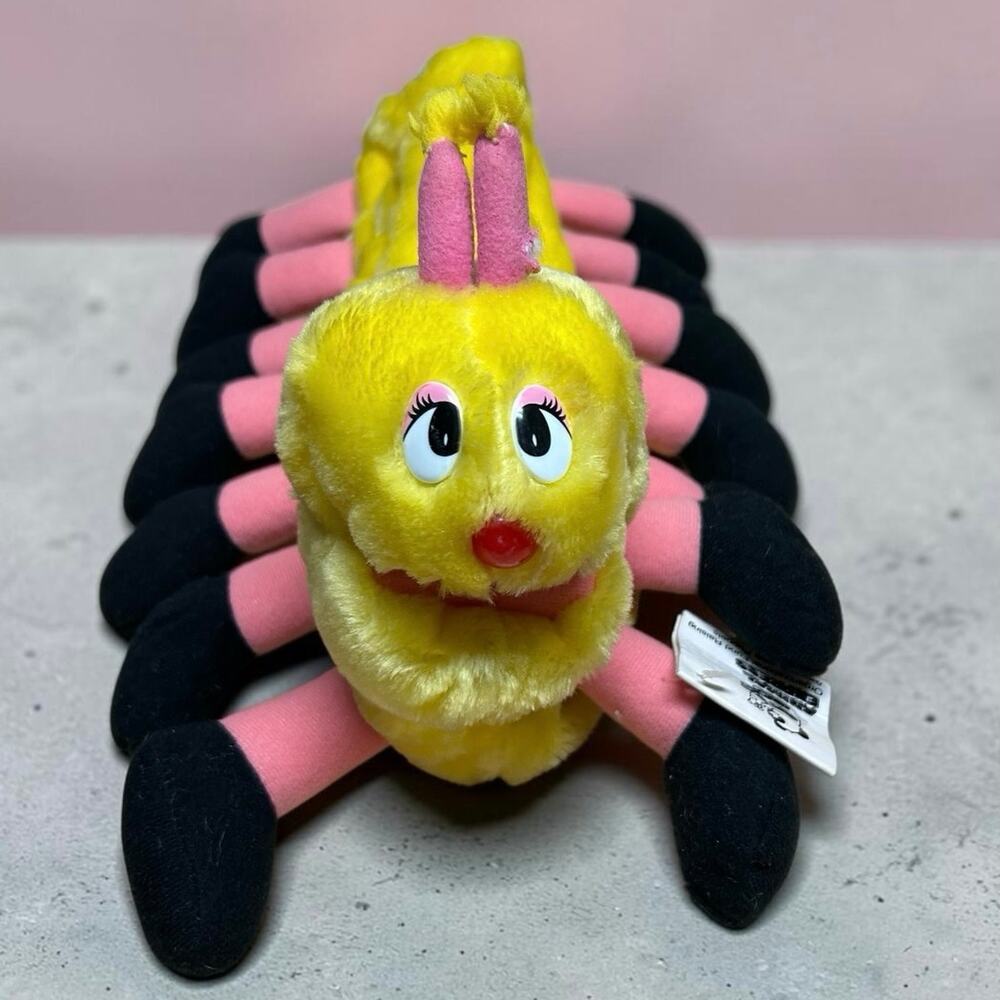 Vintage Animal Express Yellow Caterpillar Centipede Silly Puppets 1978 W/TAGS